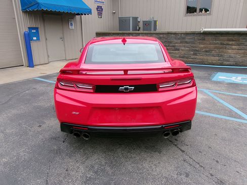 Used 2017 Chevrolet Camaro SS image 4