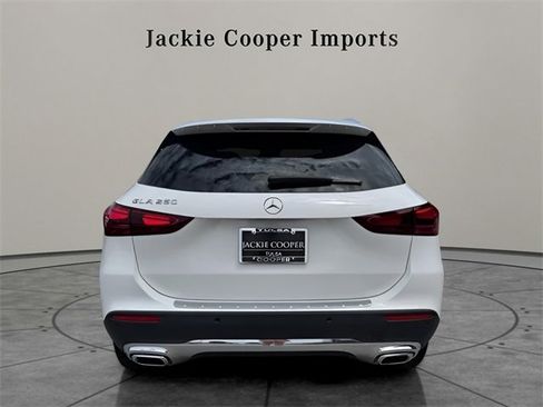 New 2025 Mercedes-Benz GLA 250 image 4