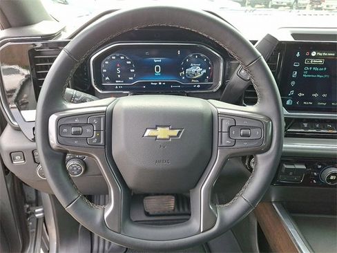 Used 2025 Chevrolet Silverado 2500 High Country w/ High Country Premium Package image 15