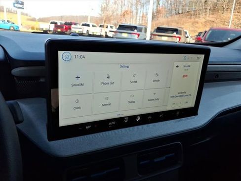 New 2025 Ford Maverick XLT image 21