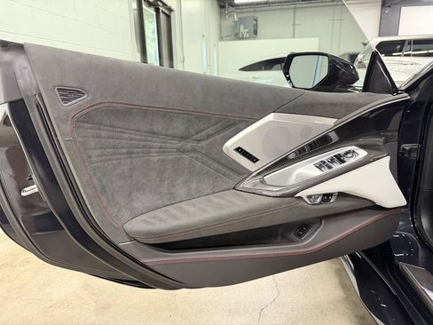 Used 2023 Chevrolet Corvette Z06 RWD image 11