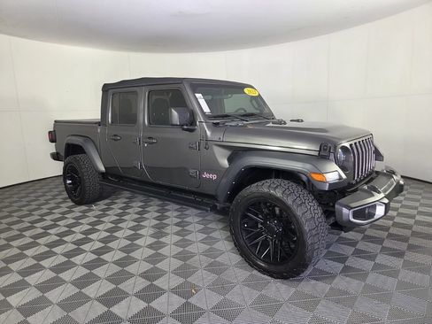Used 2023 Jeep Gladiator Sport AWD/4WD image 2