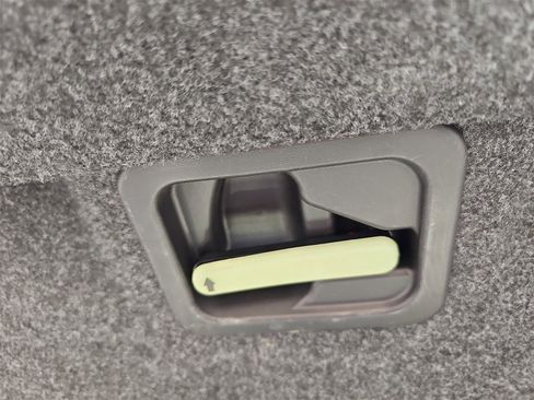 Used 2012 Volkswagen Eos Lux image 13