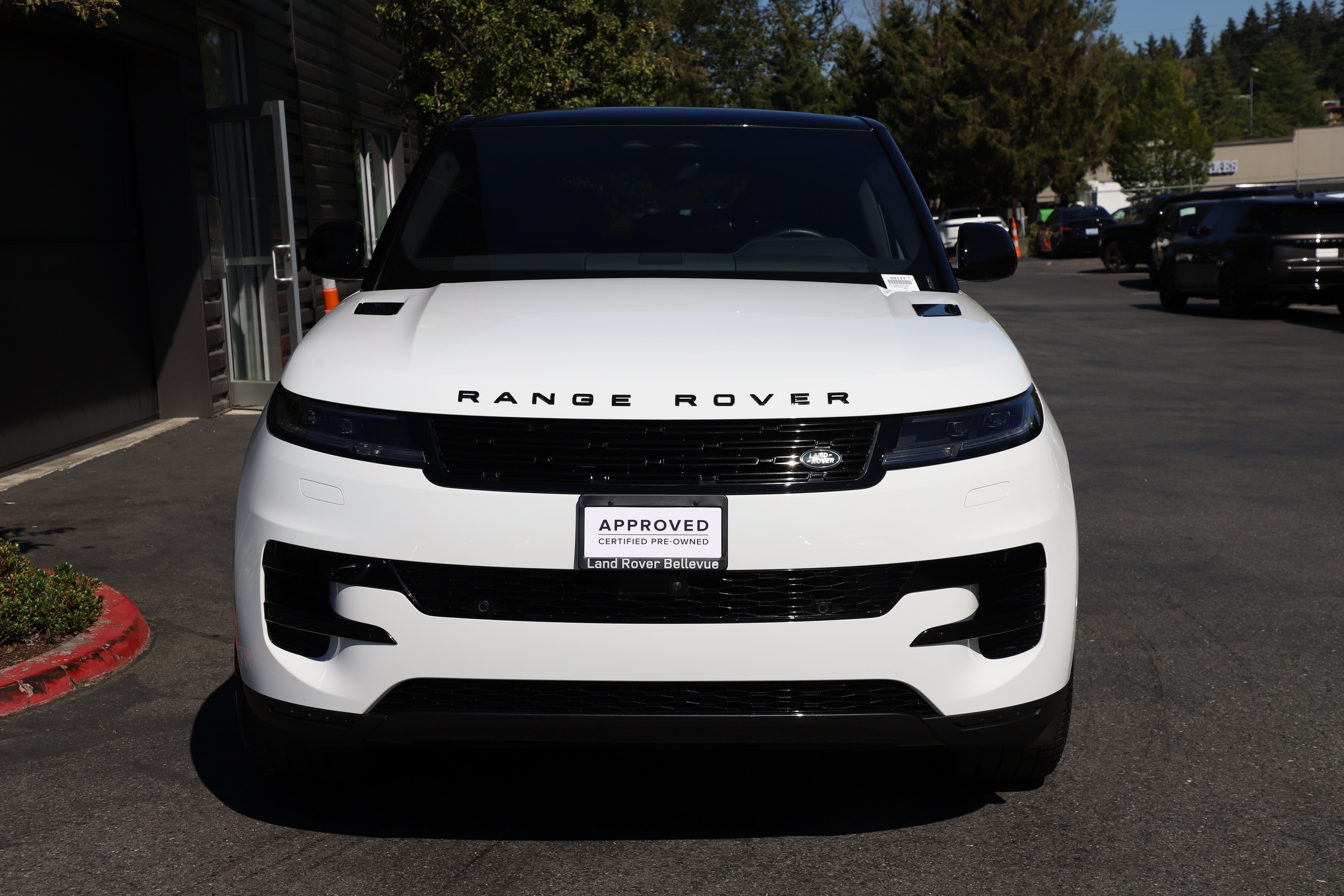 Certified 2026 Land Rover Range Rover Sport SE AWD/4WD image 6
