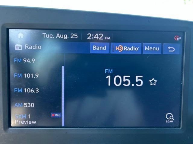 Used 2023 Hyundai Elantra SEL FWD image 25