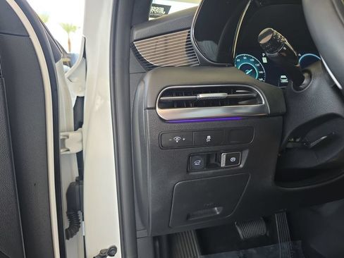 Used 2024 Hyundai Palisade Calligraphy FWD image 18