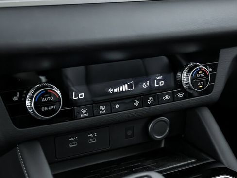 New 2025 Mitsubishi Outlander TRAIL image 23