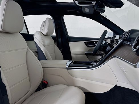 New 2026 Mercedes-Benz GLC 300 image 6