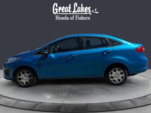 Used 2013 Ford Fiesta SE image 2