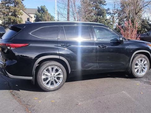 Used 2020 Toyota Highlander Limited image 9
