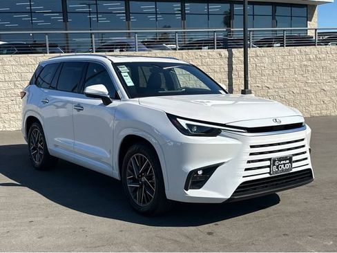 New 2026 Lexus TX 350 AWD image 2