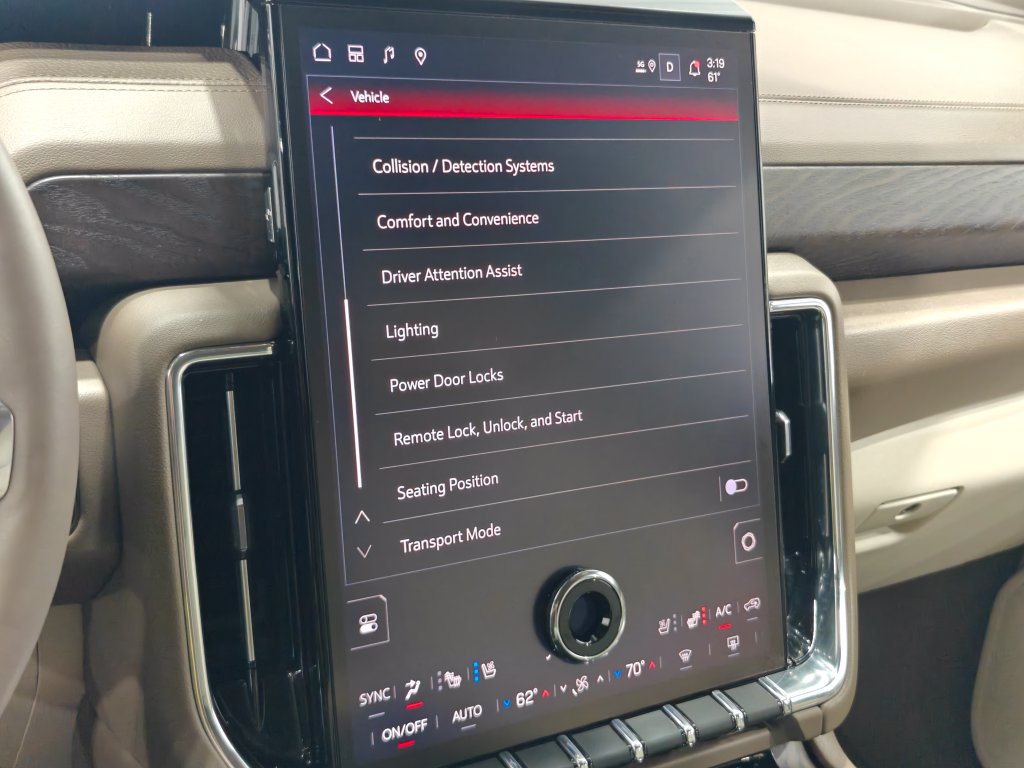 Used 2026 GMC Yukon Denali w/ Advanced Technology Package AWD/4WD image 62