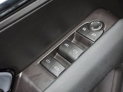 Used 2023 Chevrolet Colorado Z71 w/ Z71 Convenience Package 2 AWD/4WD image 12