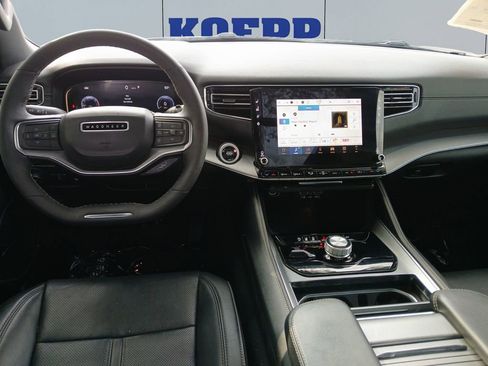 Used 2024 Jeep Wagoneer Series II AWD/4WD image 12