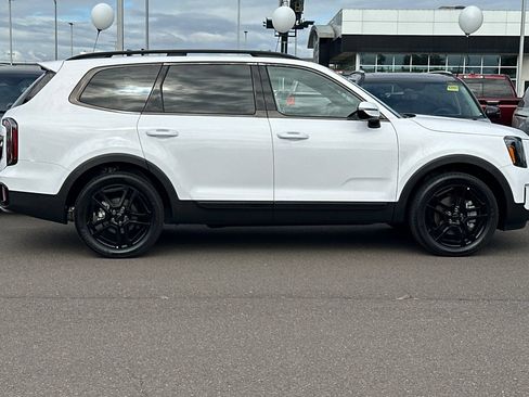 Certified 2025 Kia Telluride SX Prestige X-Line AWD/4WD image 3