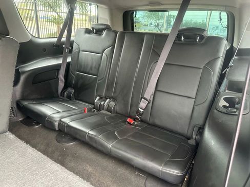 Used 2015 Chevrolet Suburban LT w/ Luxury Package image 19