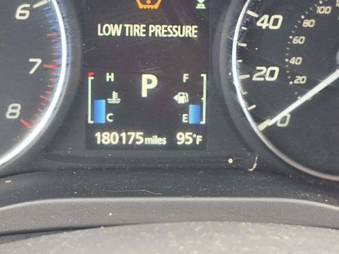Used 2014 Mitsubishi Outlander SE FWD image 9