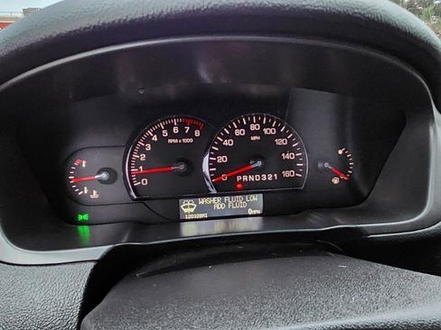 Used 2011 Cadillac DTS Luxury image 23