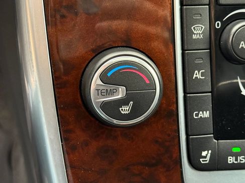 Used 2015 Volvo XC70 T6 Premier Plus image 19