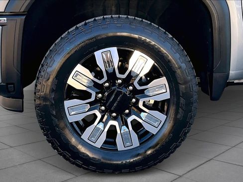 Used 2025 GMC Sierra 2500 Denali w/ Denali Reserve Package image 11