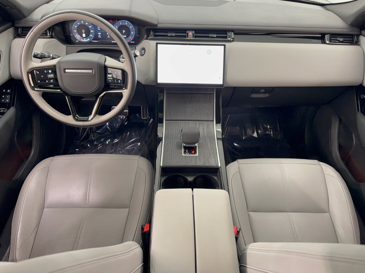 Certified 2026 Land Rover Range Rover Velar Dynamic SE AWD/4WD image 17