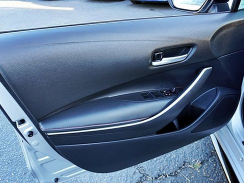 Used 2025 Toyota Corolla SE image 21