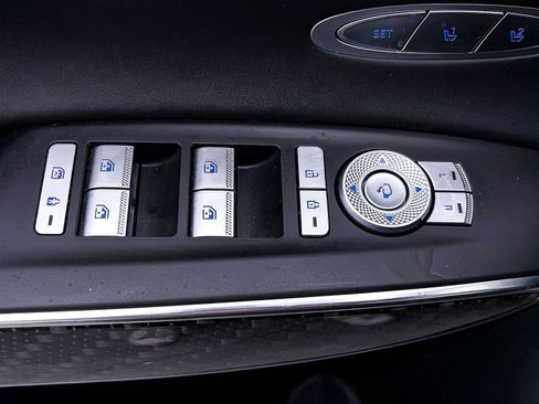 Used 2022 Genesis GV70 3.5T Sport w/ Sport Prestige Package image 20