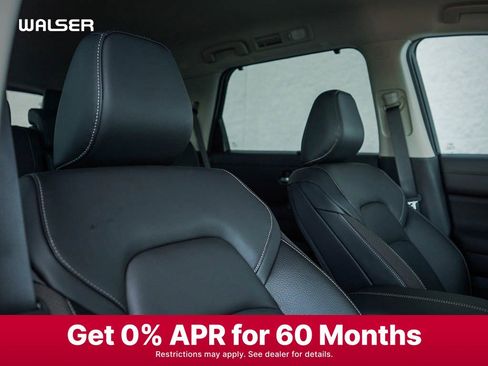 New 2025 Nissan Pathfinder SL image 12