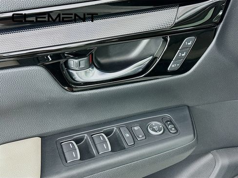 Used 2025 Honda CR-V EX-L image 27