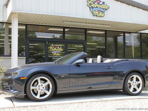 Used 2014 Chevrolet Camaro SS w/ RS Package RWD image 3