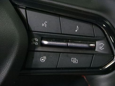 Used 2025 Chevrolet Equinox EV RS FWD image 19