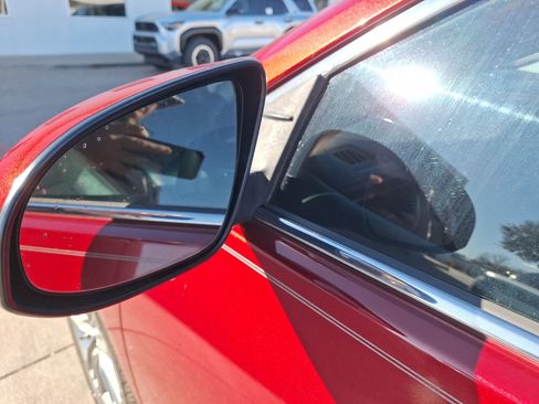 Used 2017 Toyota Camry SE image 15