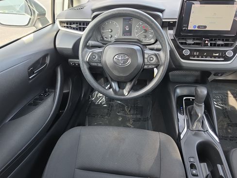 Used 2023 Toyota Corolla LE FWD image 9