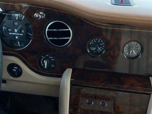 Used 1997 Rolls-Royce Silver Dawn image 19