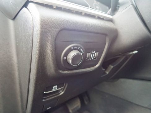 Used 2024 Jeep Grand Cherokee Altitude AWD/4WD image 19
