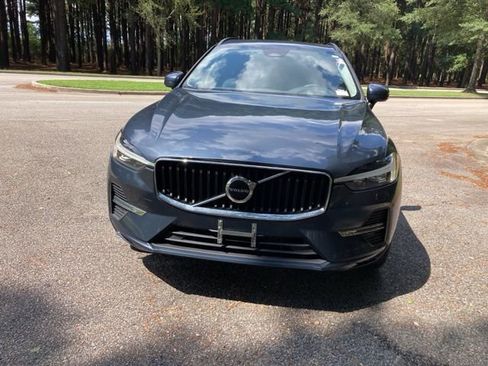 Used 2023 Volvo XC60 B5 Core image 8