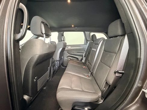 Used 2021 Jeep Grand Cherokee Laredo AWD/4WD image 5