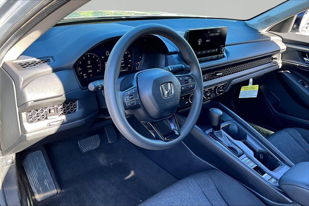 Used 2025 Honda Accord SE image 14