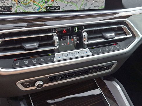 Used 2023 BMW X6 xDrive40i w/ Executive Package image 16