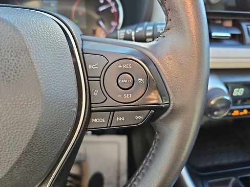 Used 2024 Toyota RAV4 XLE Premium image 23