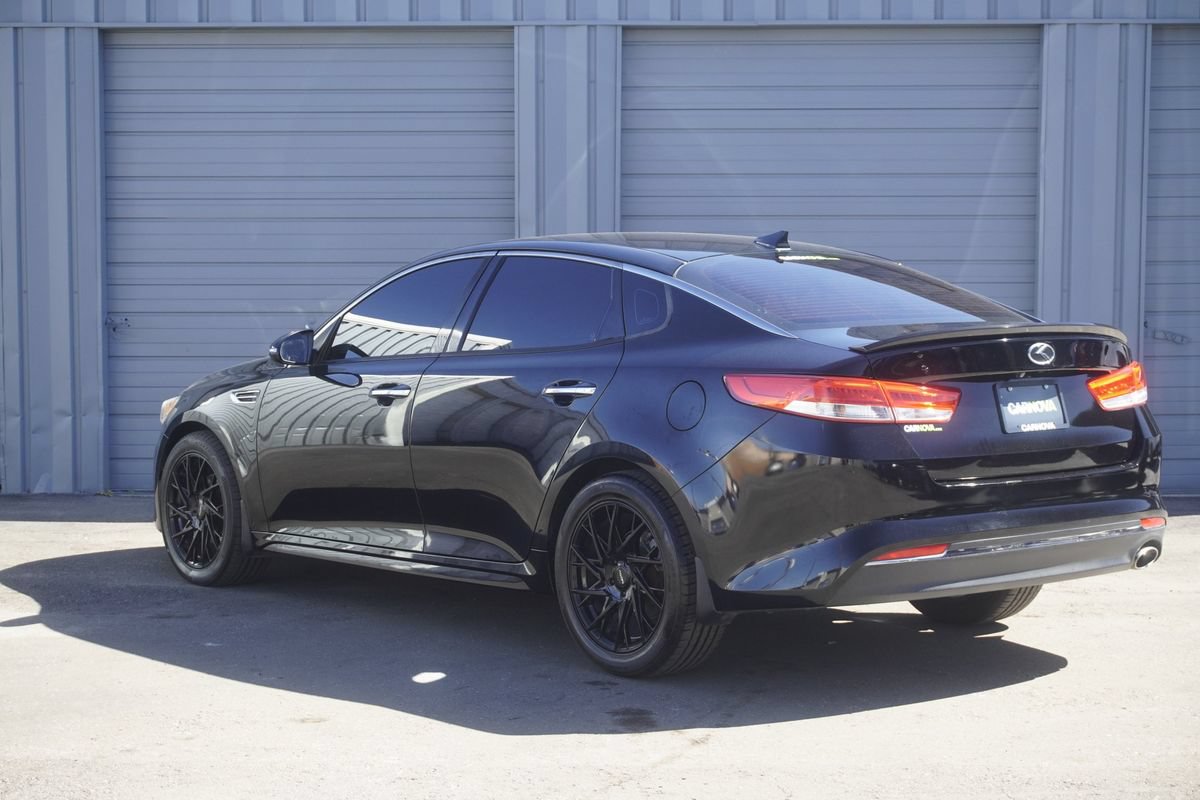 Used 2017 Kia Optima EX FWD image 3