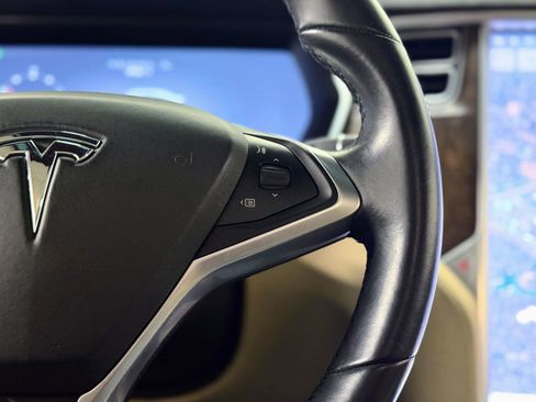 Used 2017 Tesla Model X 75D image 20