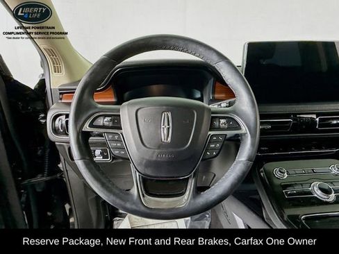 Used 2023 Lincoln Nautilus Reserve image 11