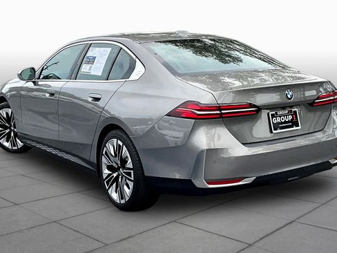 Certified 2025 BMW 530i RWD image 11