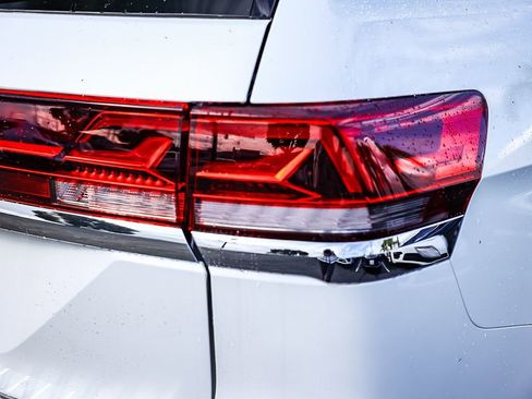 New 2026 Volkswagen Atlas SE image 13