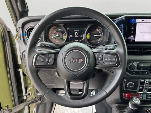 Used 2024 Jeep Wrangler Unlimited Rubicon 4xe AWD/4WD image 19