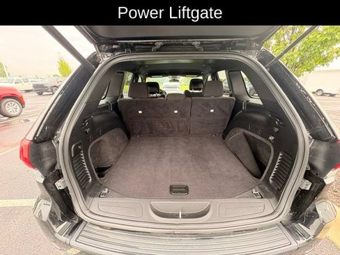 Used 2021 Jeep Grand Cherokee Laredo AWD/4WD image 19