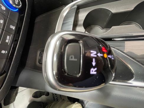 Used 2021 Buick Enclave Essence w/ Sound and Sites Package image 21