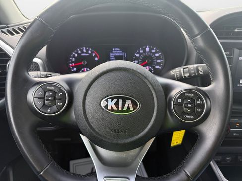 Used 2020 Kia Soul GT-Line FWD image 13