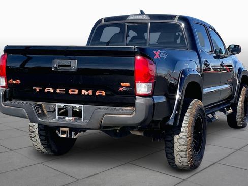 Used 2017 Toyota Tacoma SR5 w/ Tow Package image 13